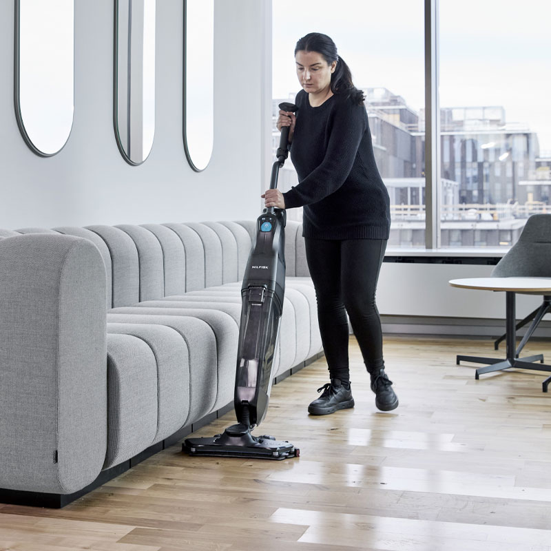 Lavasciuga pavimenti verticale compatta